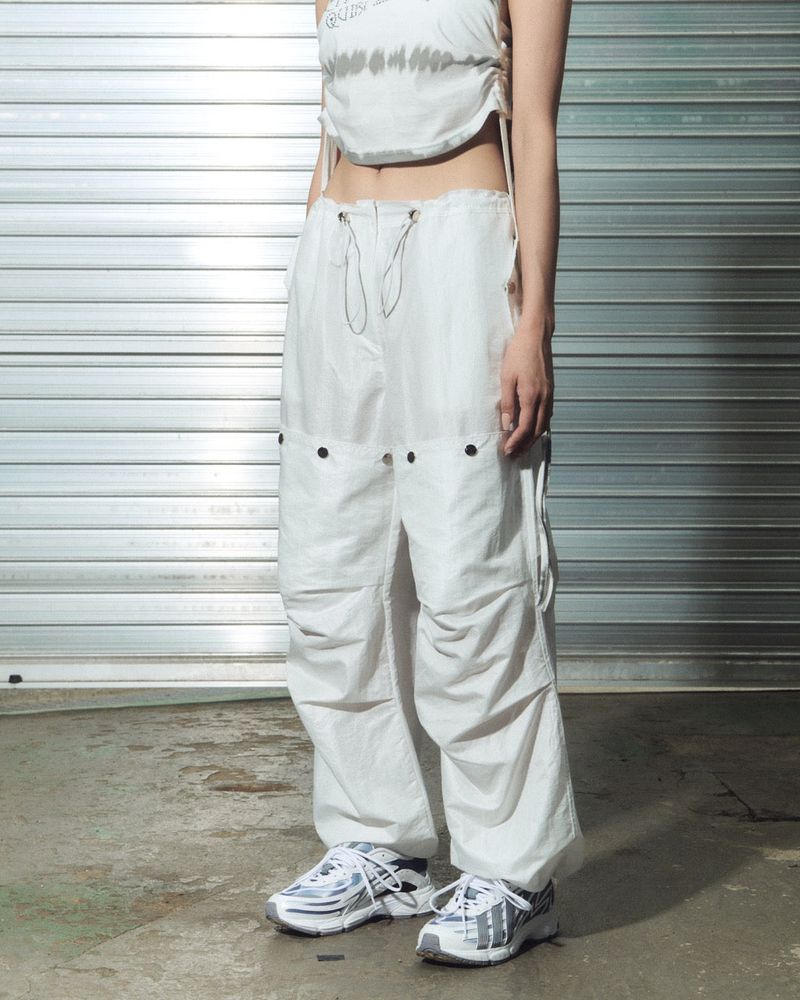 glossy snap jogger pt - white