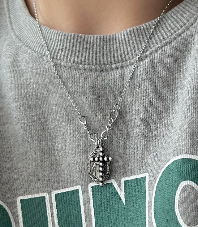 msi Bold Oval Maria Cross Unique Necklace