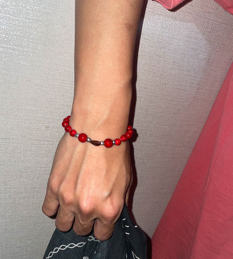 INNEQ（イネク）の「INNEQ BRACELET red（Accessories）」