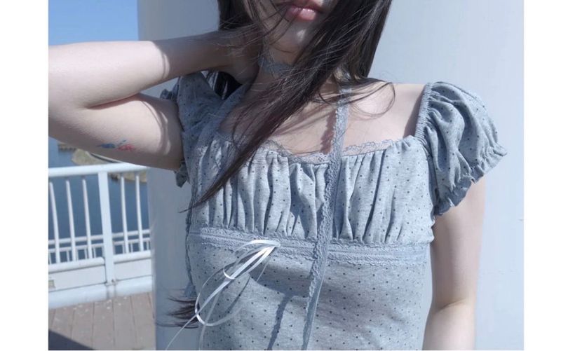 hazel scarf tee