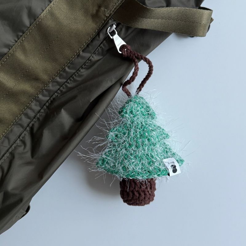 [MADE] Étang Lip balm keyring | Christmas Tree