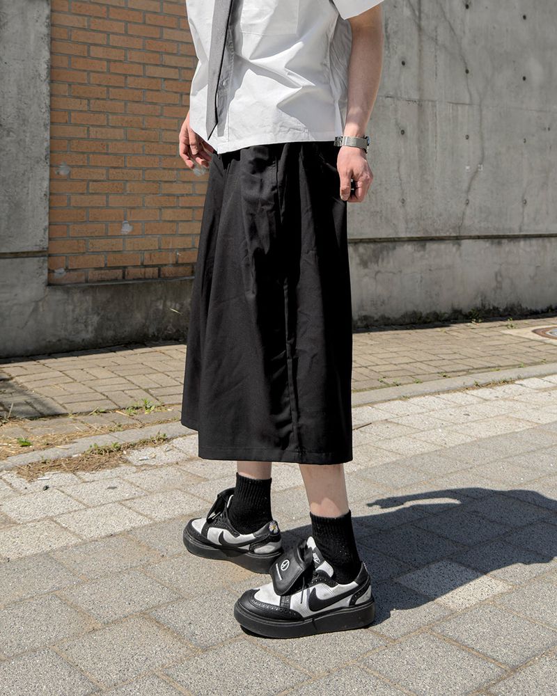 Kai Twin-Tuck Bermuda Slacks