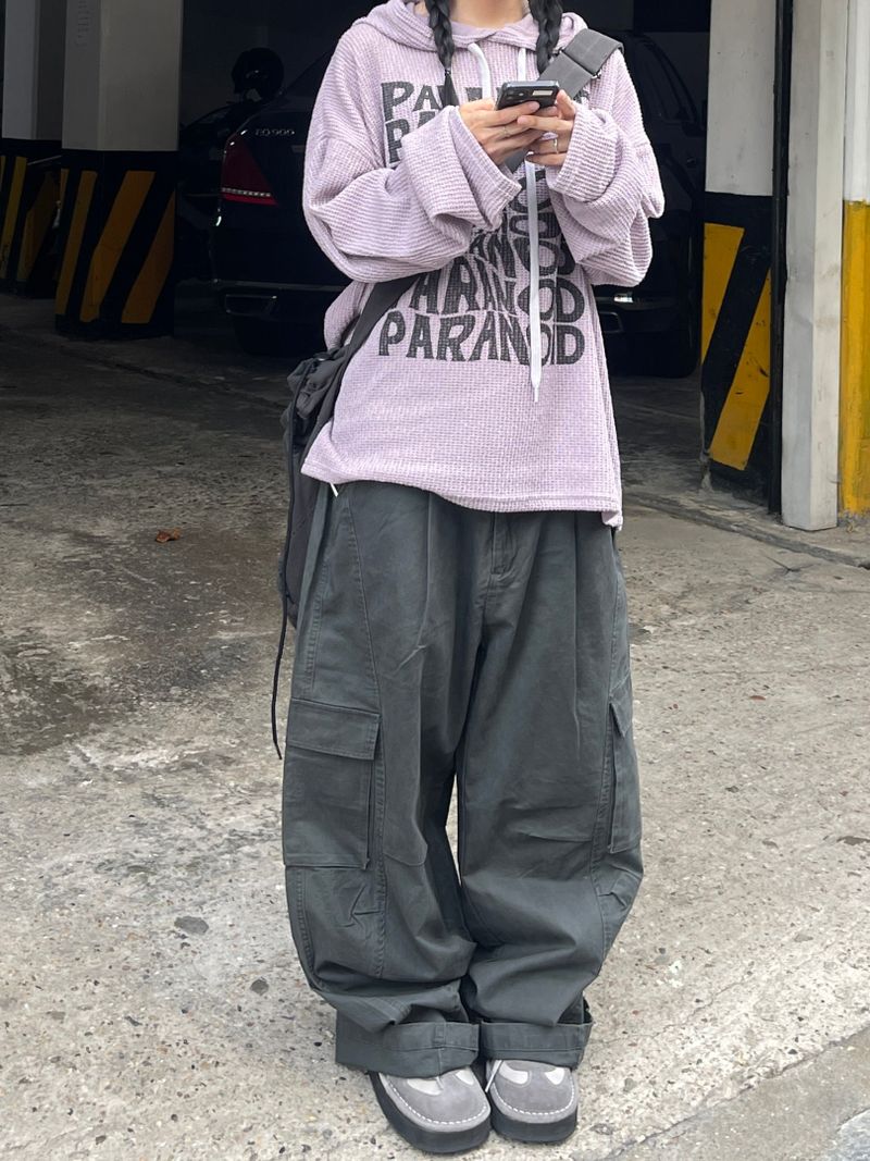 heenytsuki（ヒニツキ）の「Ehren Charcoal Pintuck Wide Cargo Pants（Pants）」