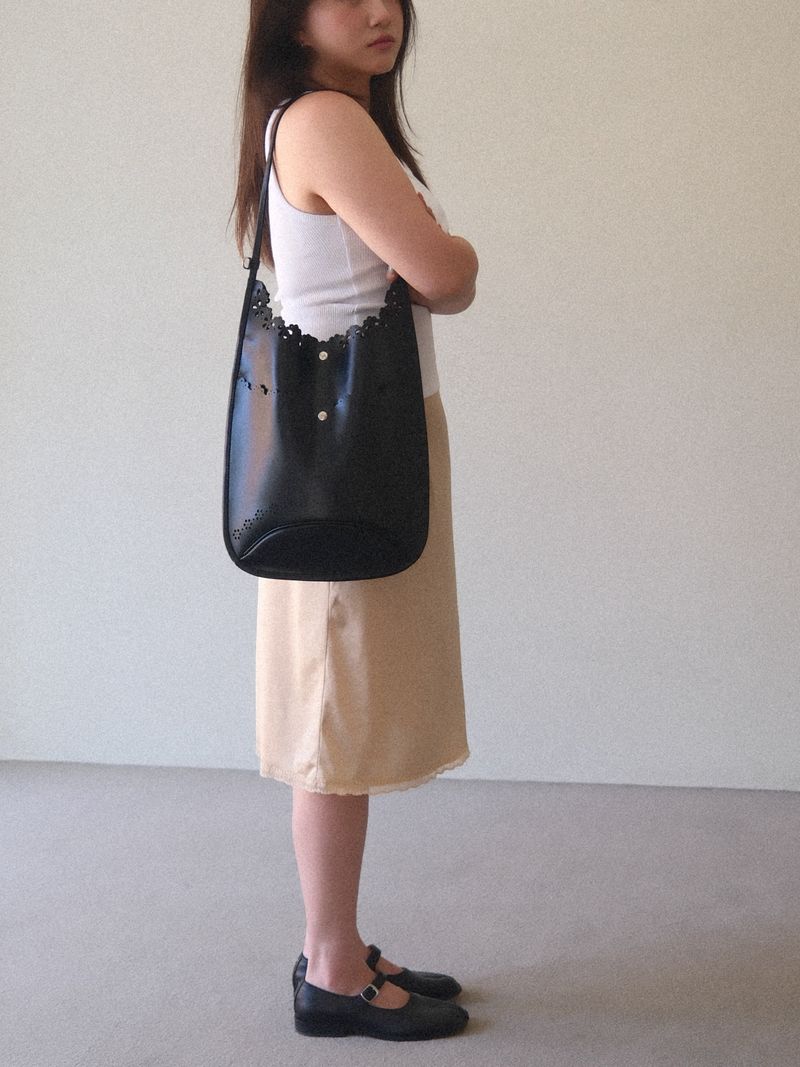 VIOLA Leather / BLACK