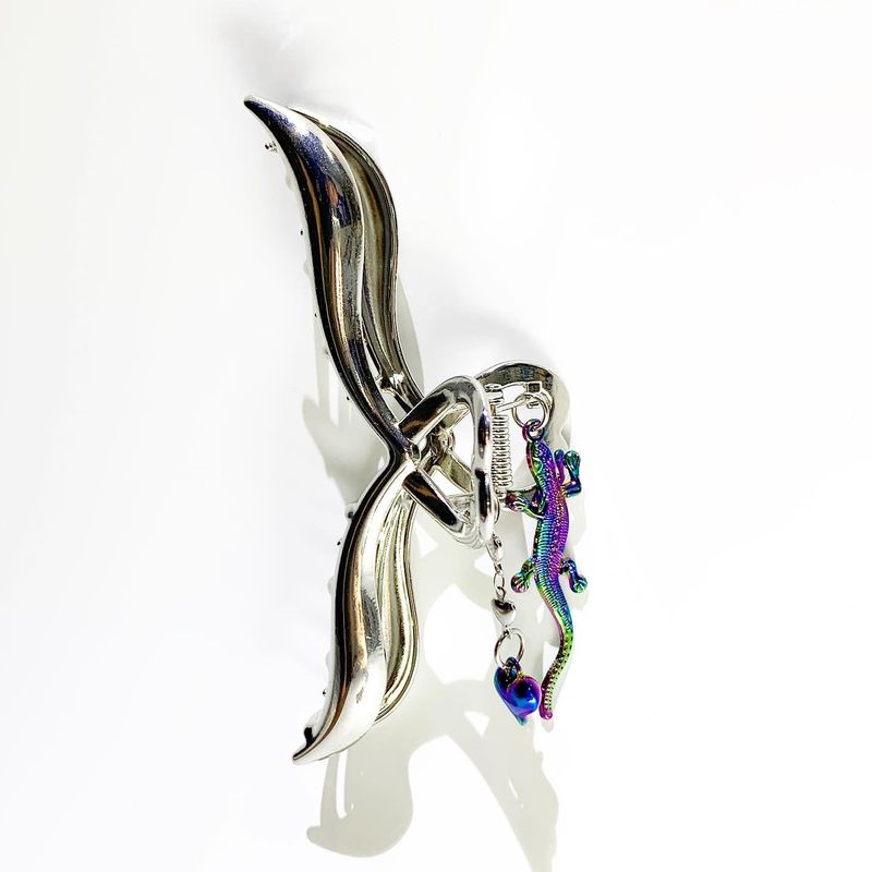 Rainbow lizard heart Hairpin