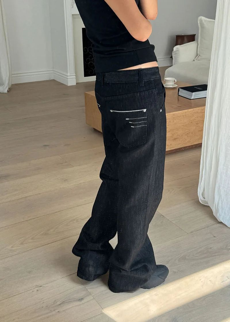 UNISEX) LEATHER STITCH FLARE DENIM (S-L)