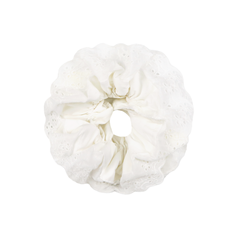 PUNCHING LACE SCRUNCHIE