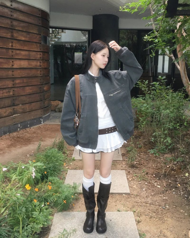Buckle strap long boots