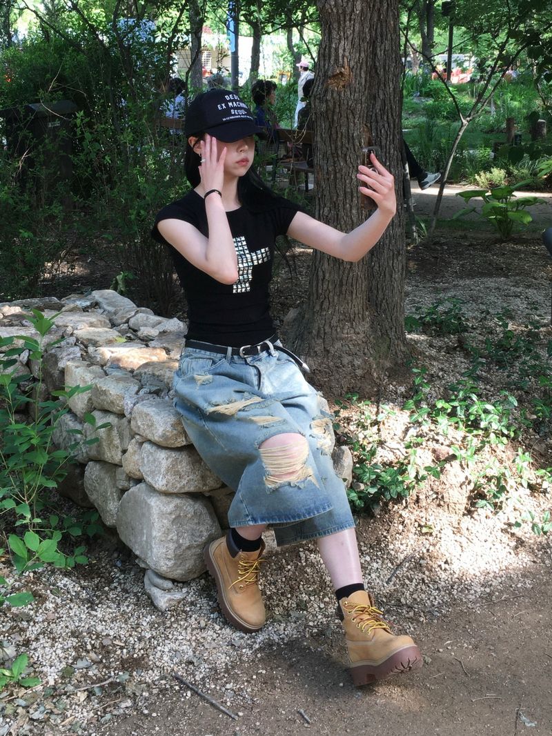 Melan Distressed Bermuda Denim Pants (2c)