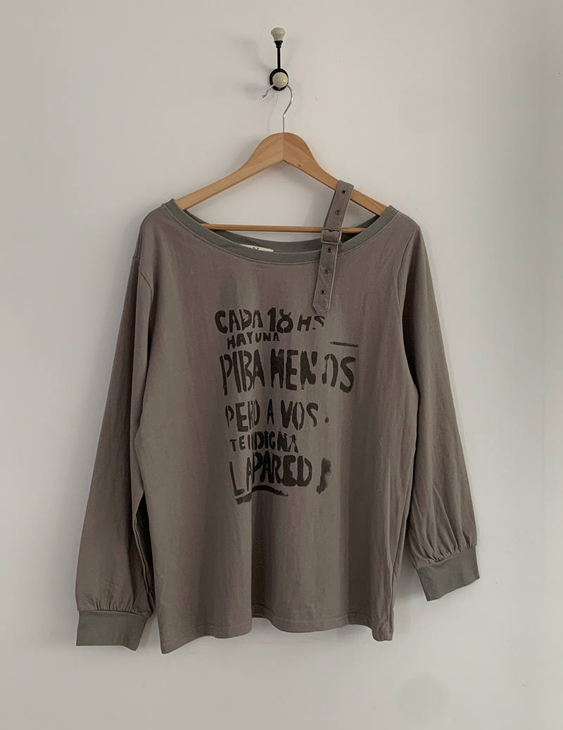 Yuto One Off-Shoulder T-Shirt