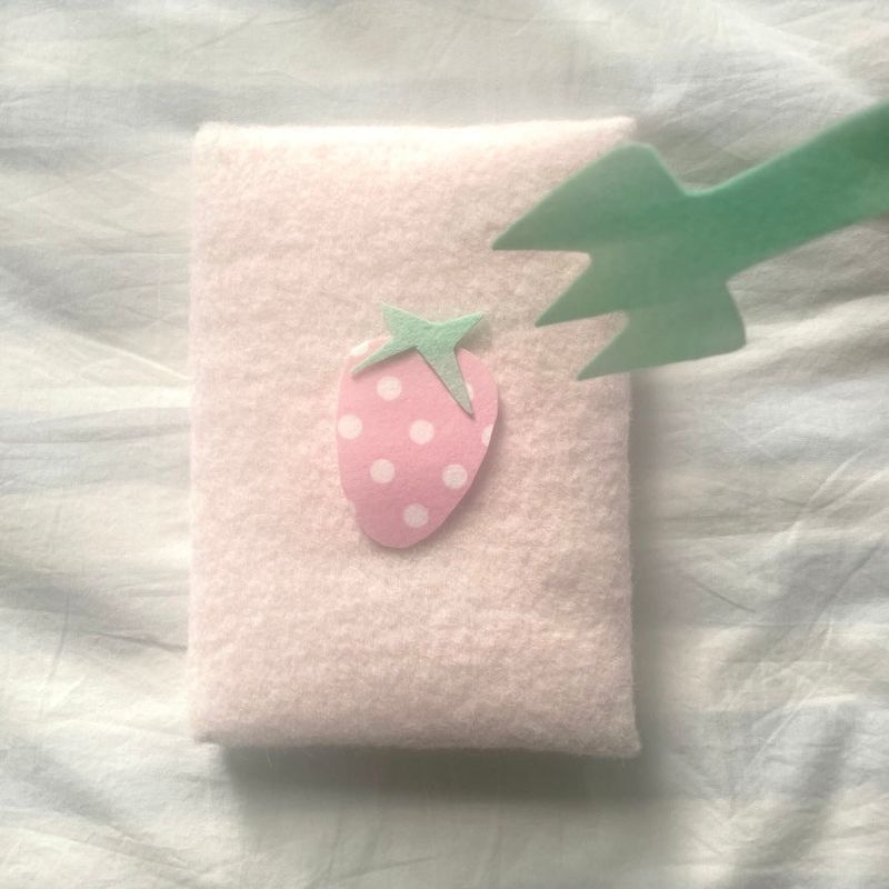 MINGLEMINGLE（ミングルミングル）の「ストロベリーノート（雑貨/ステーショナリー）」