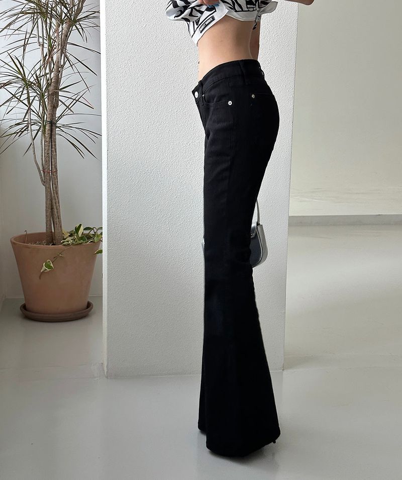 Basic Low-Rise Bootcut Pants