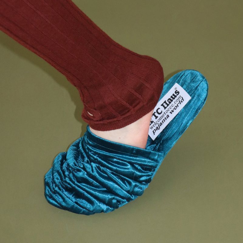 Croa Shoes (sapphire) Room Shoes