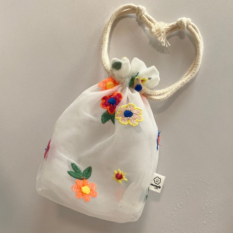 FLOWER NEEDLEPOINT STRING POUCH