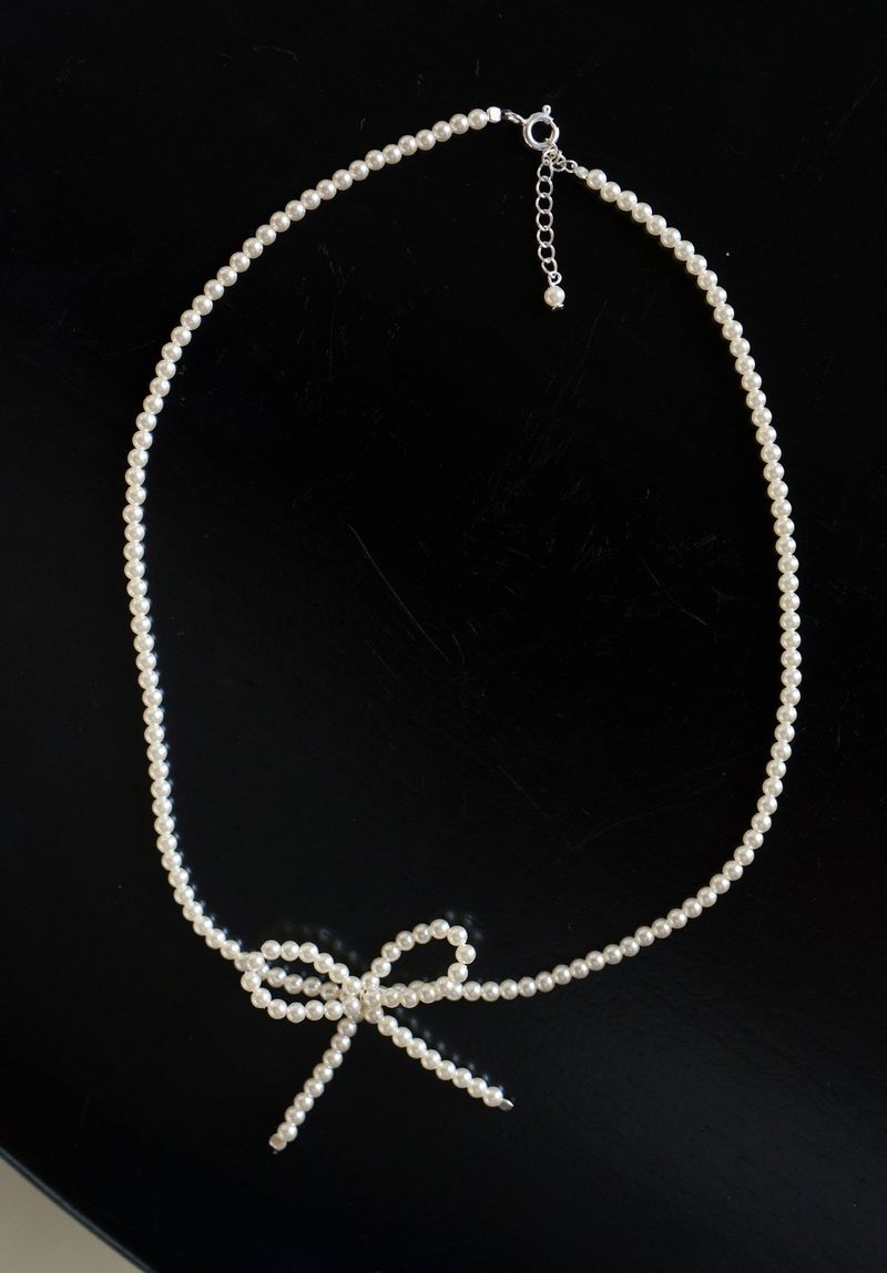 little pearl ribbon necklace