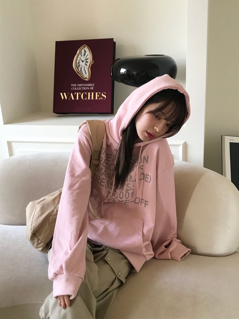 Poppy lettering hood T