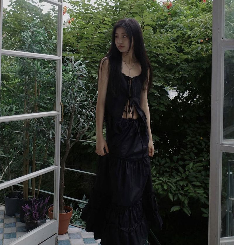 Pure Lace Frill Long Skirt