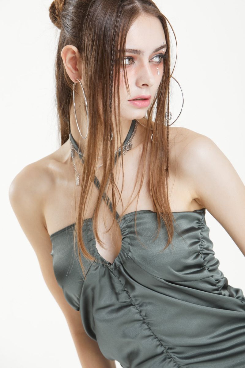 SHIRRING HOLE ONEPIECE