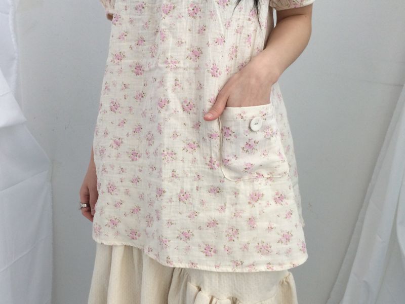 Pocket button puff blouse