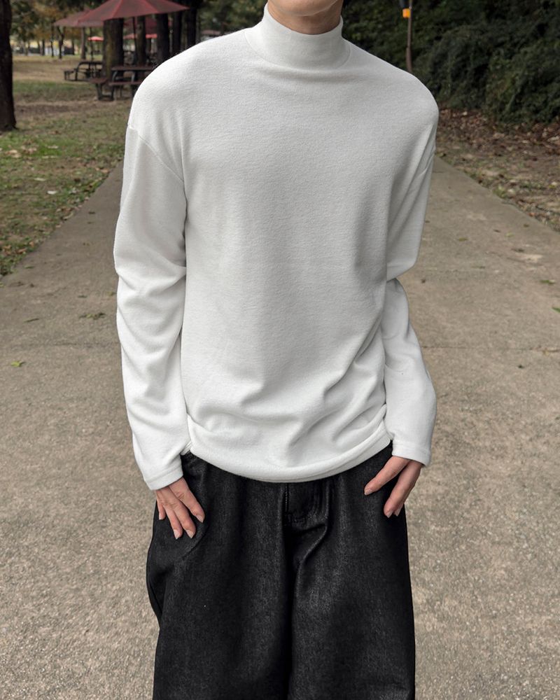 JIIGEUM(ジグム)の「Shadow Fleece Warmer Half Neck T-Shirt(Tops)」