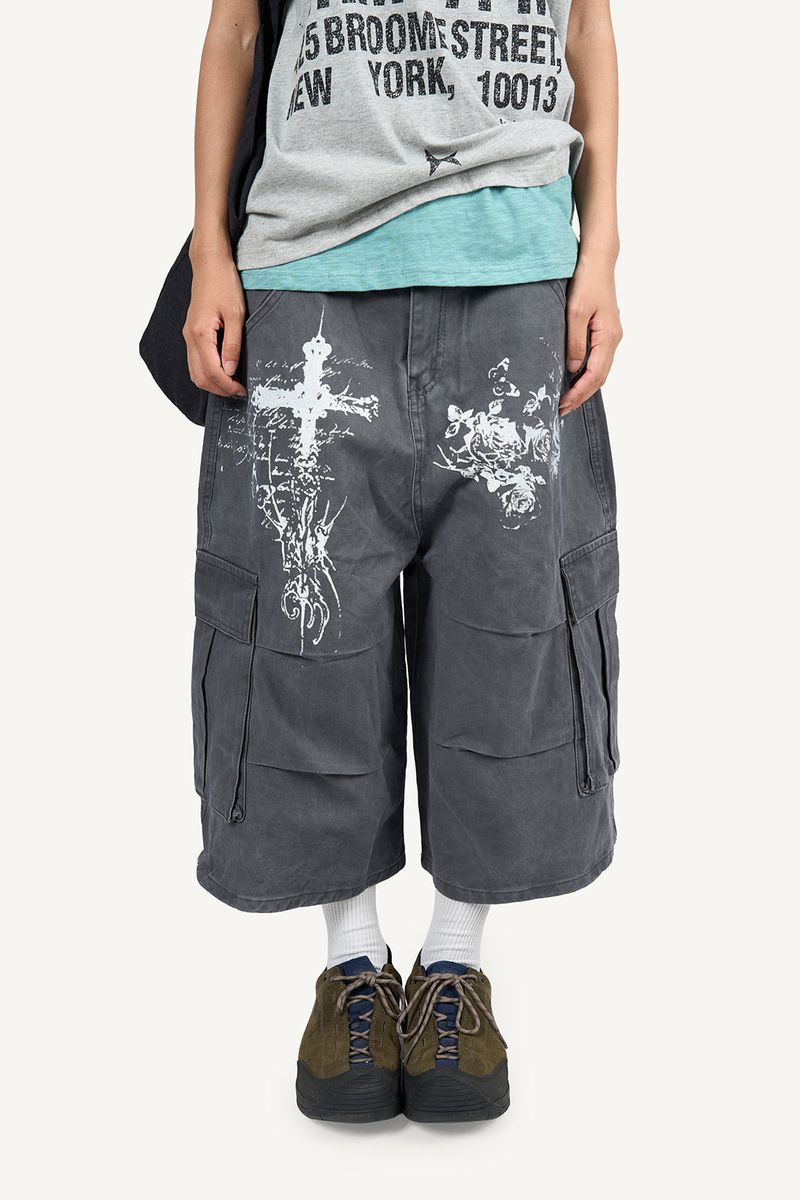 Cross-print Cargo Bermuda Pants