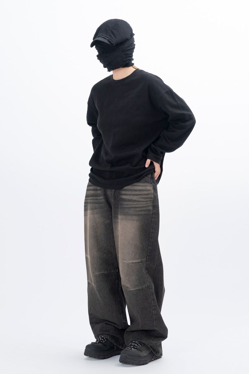 Risity Knee-Cut Curved Denim