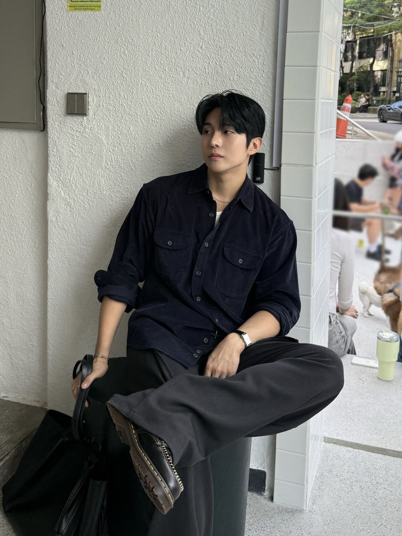 Ox over curved banding pants