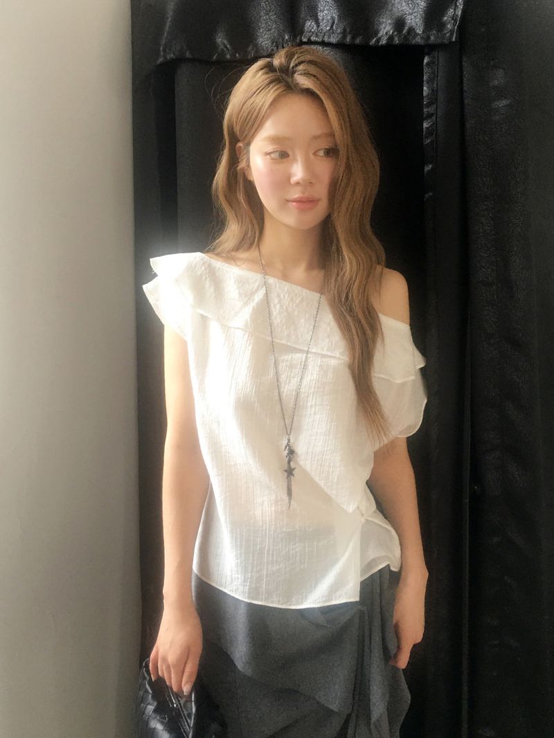 nobiyaka(ノビヤカ)の「Sandeul blouse(Tops)」