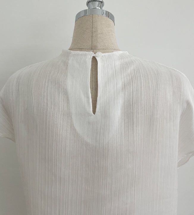 Belloe Half-neck Pleated Short-sleeve T-blouse