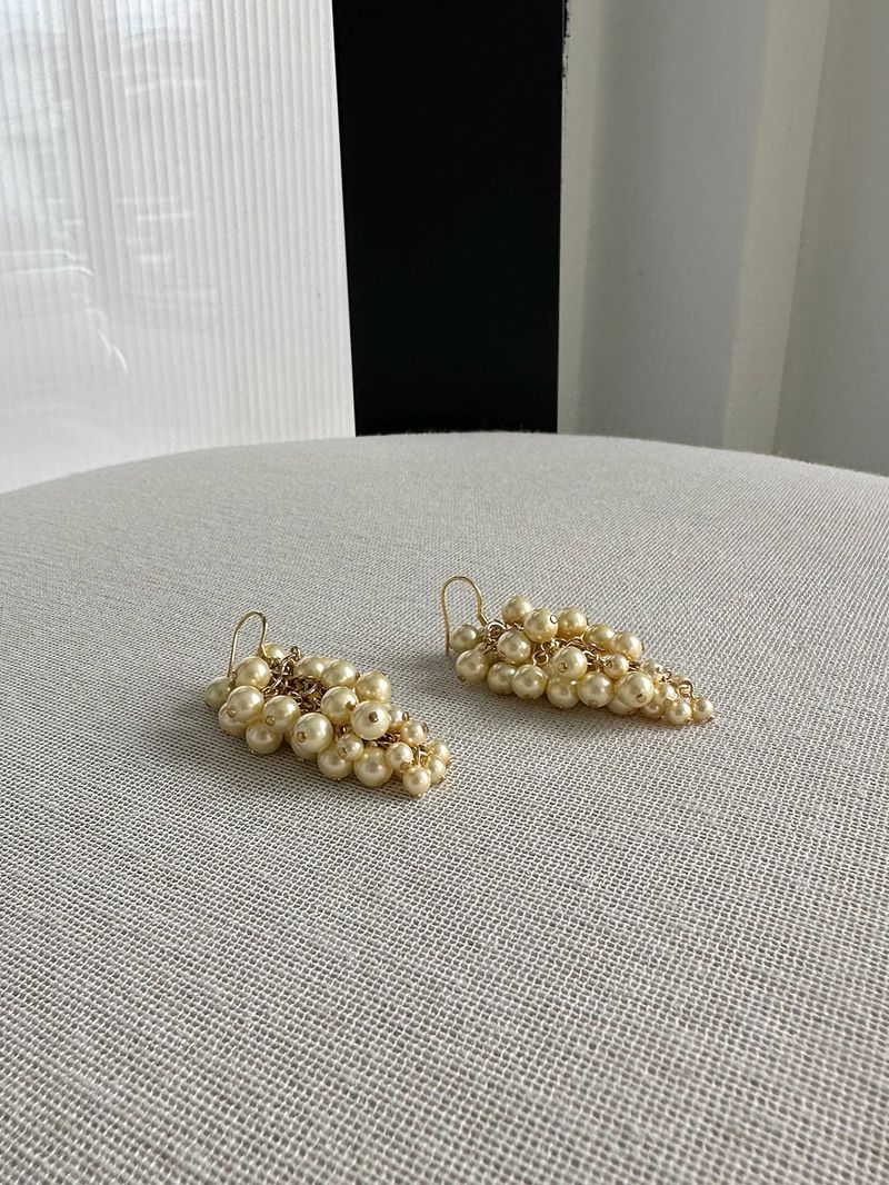 pearl grape earring - yellow