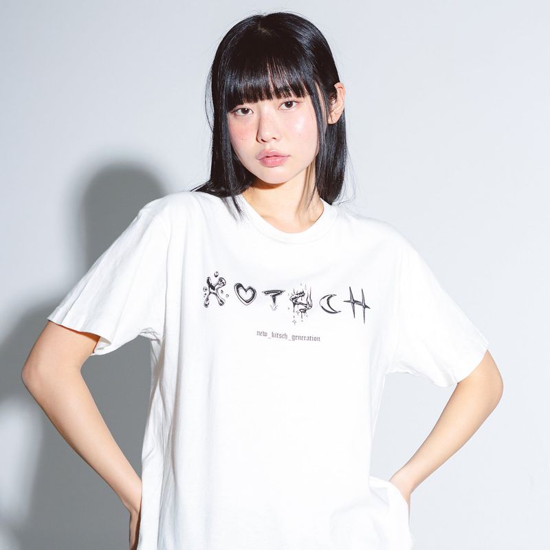 KITSCH TATTOO LETTERING SHORT SLEEVE (IVORY)