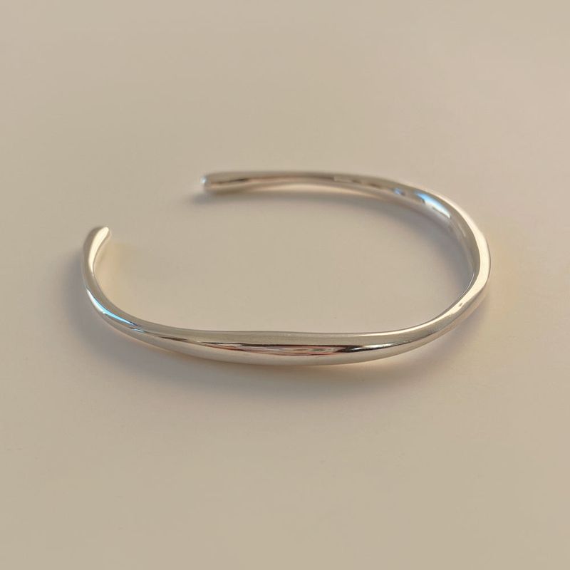 ALLURE BANGLE