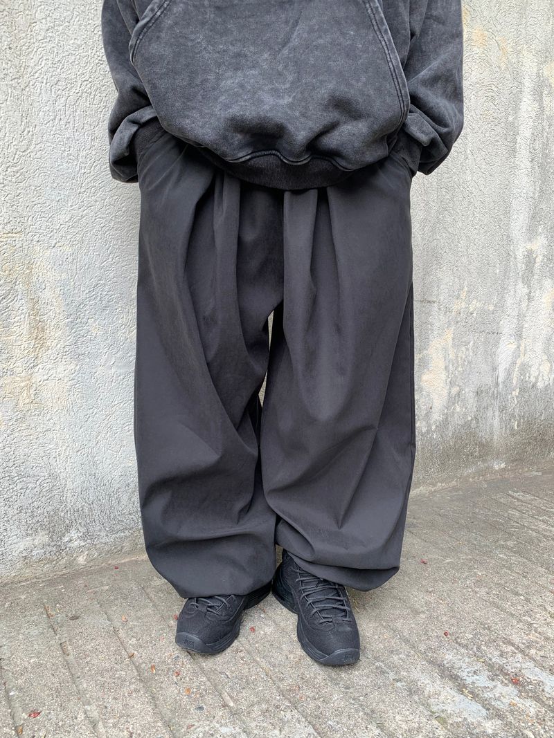 DISCERNMENT(ディサーンメント)の「Kyle Pintuck Fleece Wide Pants 3C(Pants)」