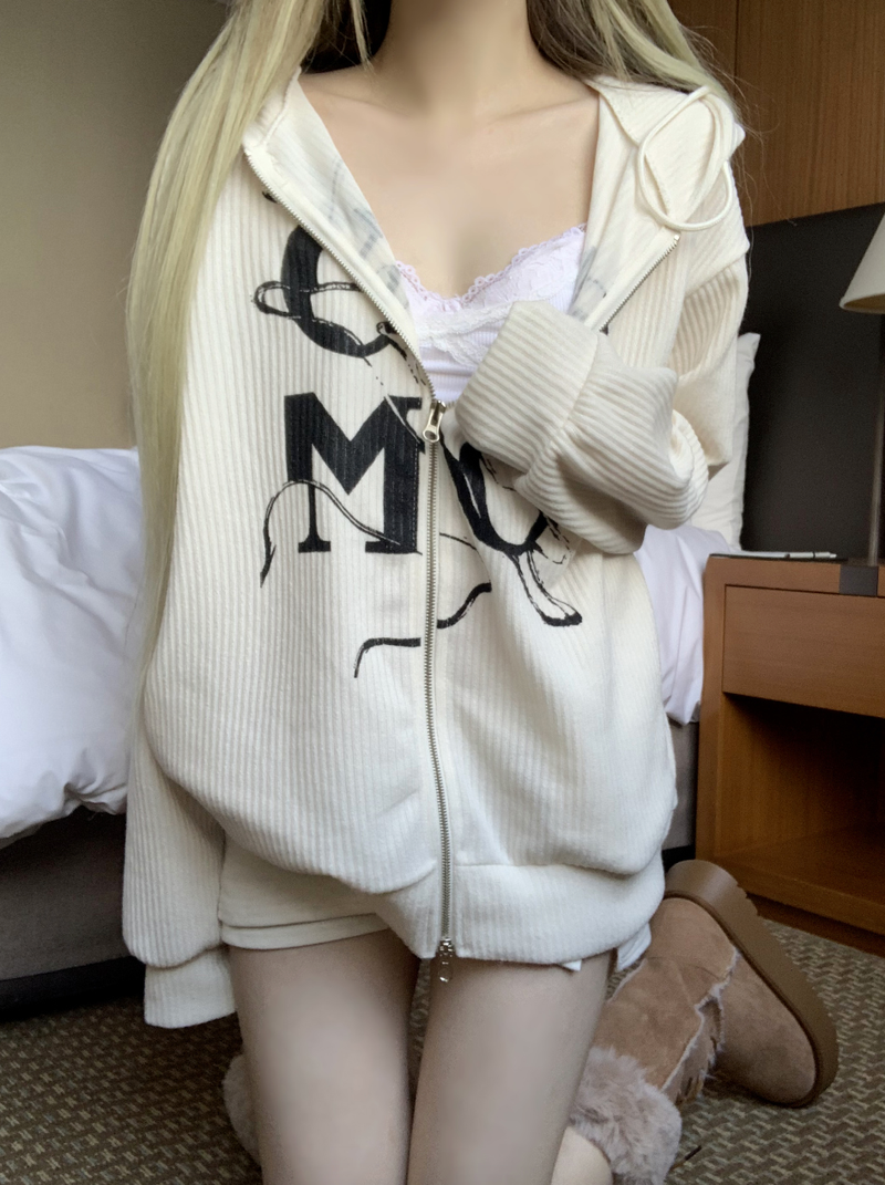 suzen（スゼン）の「Trivin Lettering y2k Hood Zip-Up (ivory)（Tops）」