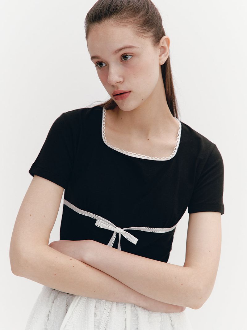 MOILLY(モイリー)の「Lace Ribbon Shirring Top Black(Tops)」