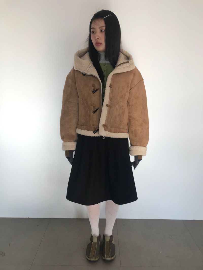 Femme Duffle Hooded Faux Shearling Jacket (2color)