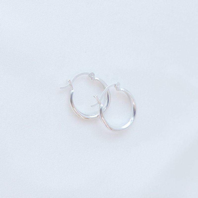 FILLOW(フィロー)の「soft crescent earring(Accessories)」