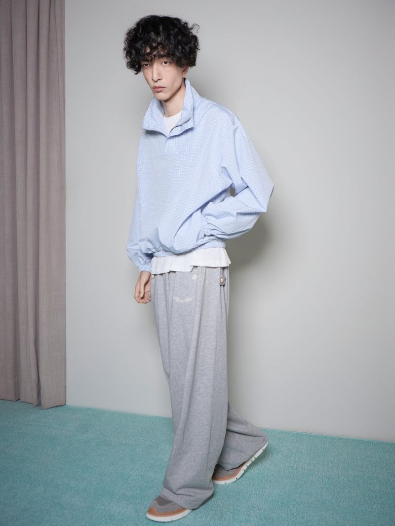 Quarter-Zip Balloon Pullover Shirt