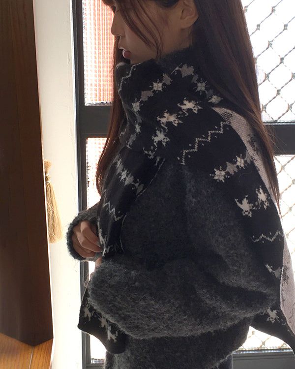 Rinan Cat Color-Block Nordic Muffler