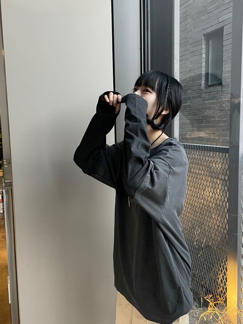 grunge-hip pigment layered long sleeve