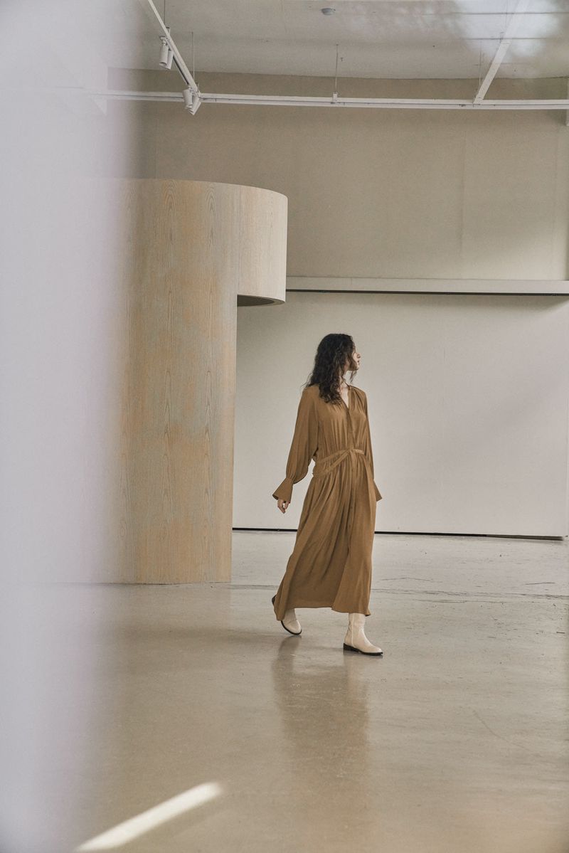 MYTHIC DRESS_CAMEL