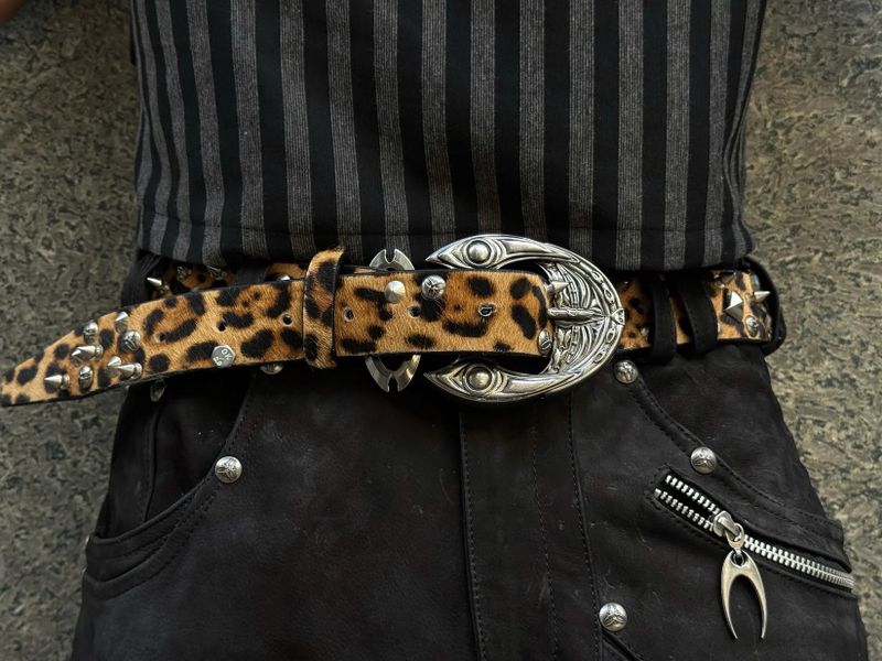 Cozy Worldwide（コージー ワールドワイド）の「COZY STUDDED LEOPARD LEATHER BELT（Fashion Accessories）」