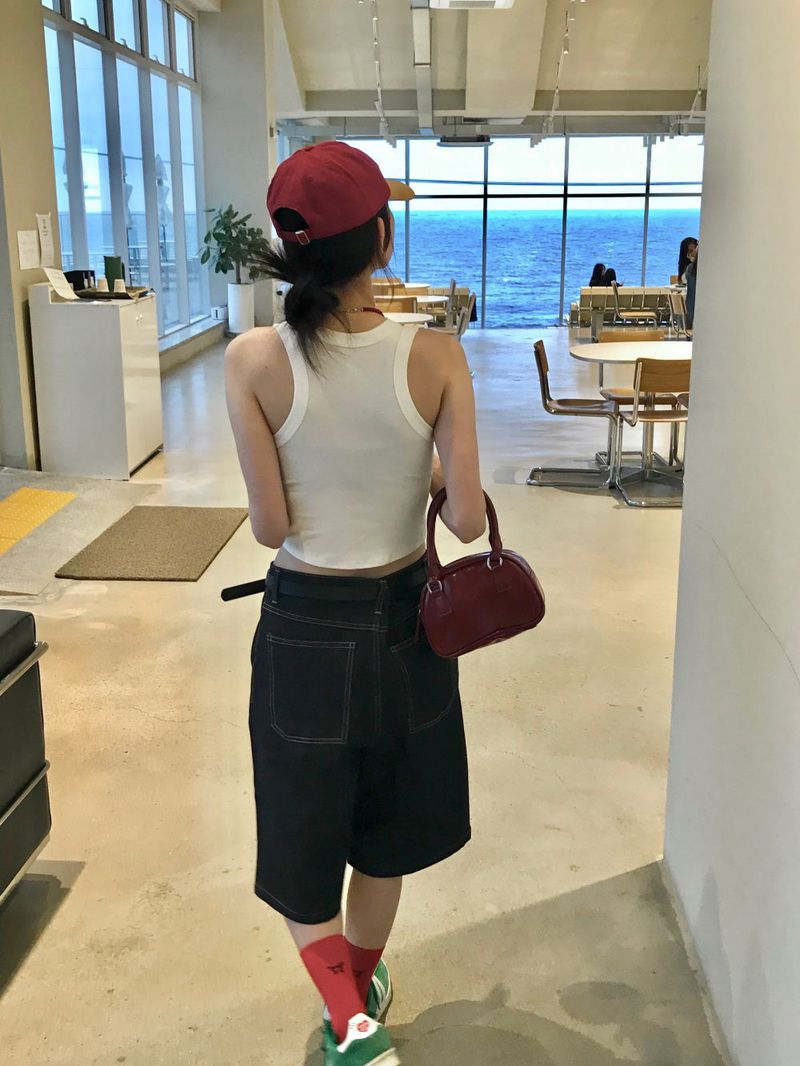 Anais cap