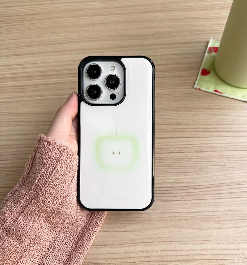 [made] green apple -half (epoxy bumper case)