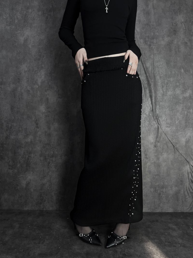 shining studded knit long skirt