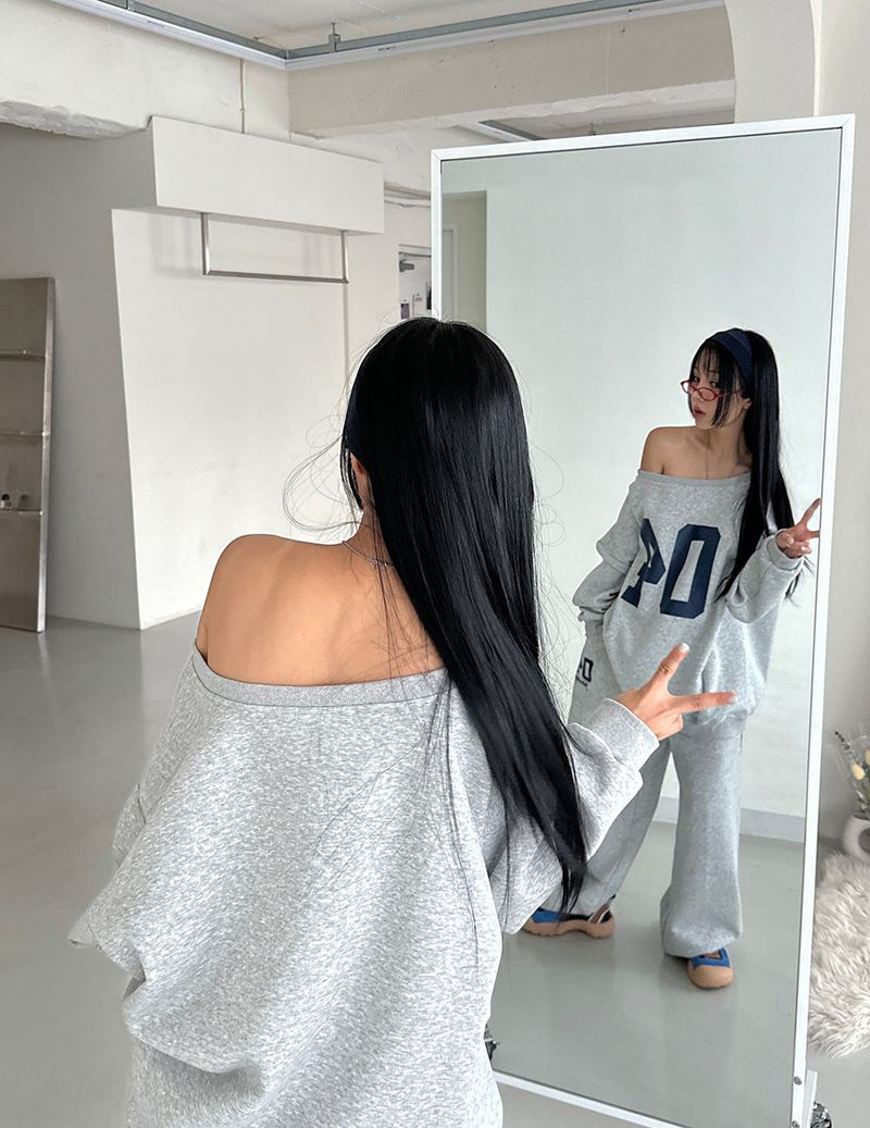 Number off-shoulder oversized fit sweat suit set