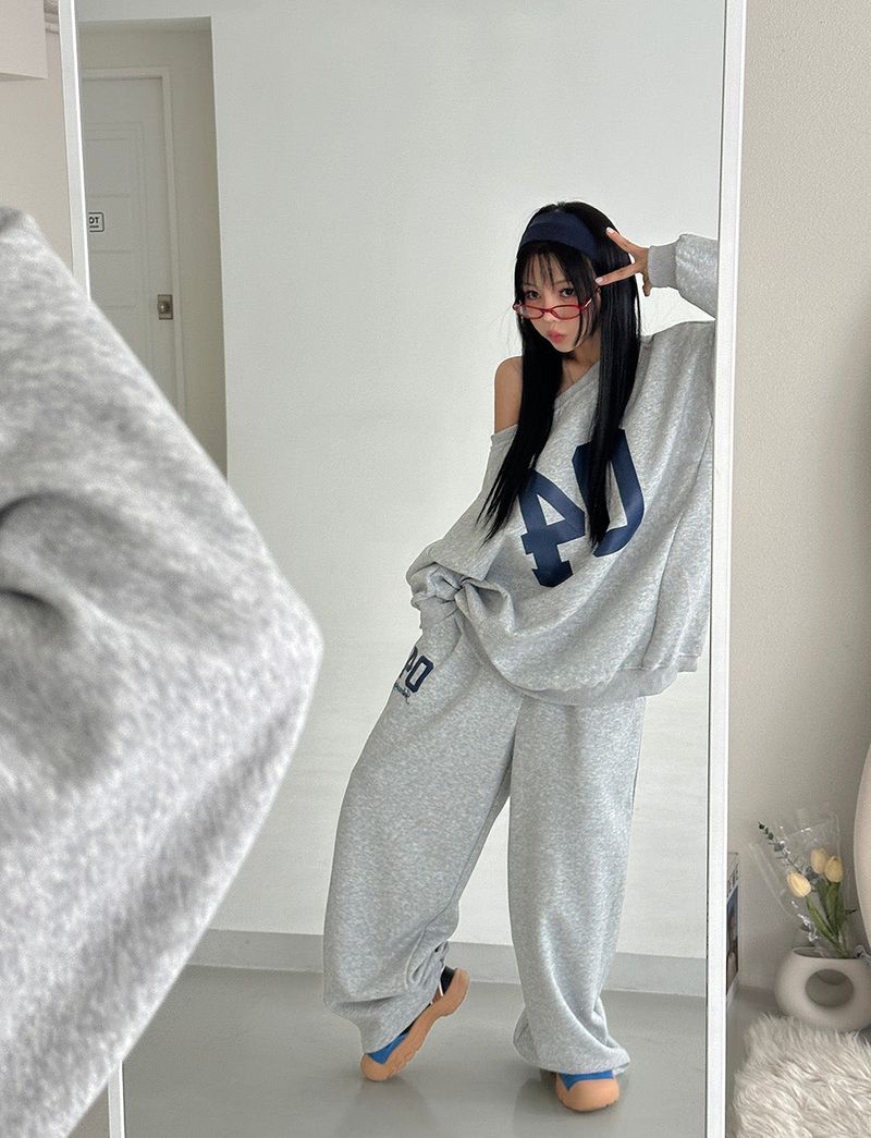 Number off-shoulder oversized fit sweat suit set