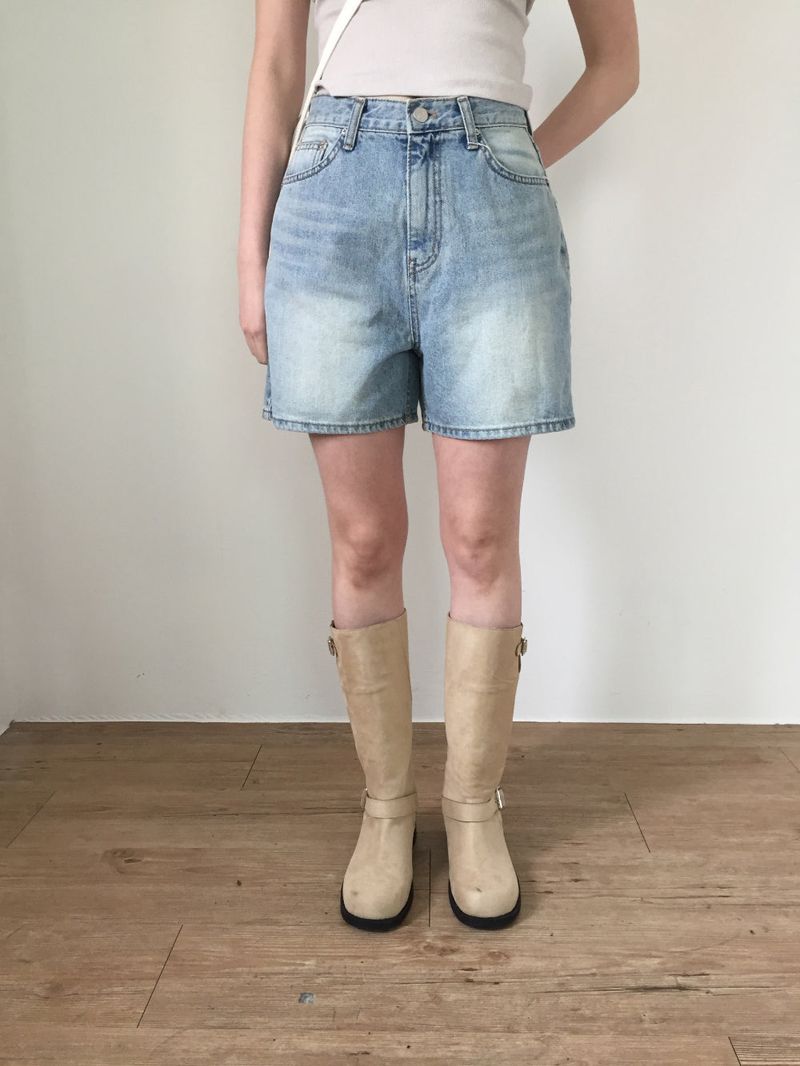 DUGGY(ダギー)の「Gemma Denim Shorts (2color)(Pants)」