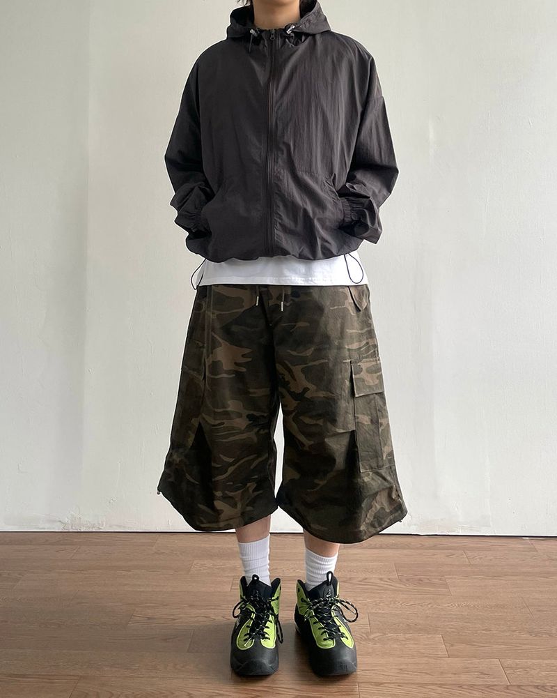 Breeze Hooded Windbreaker