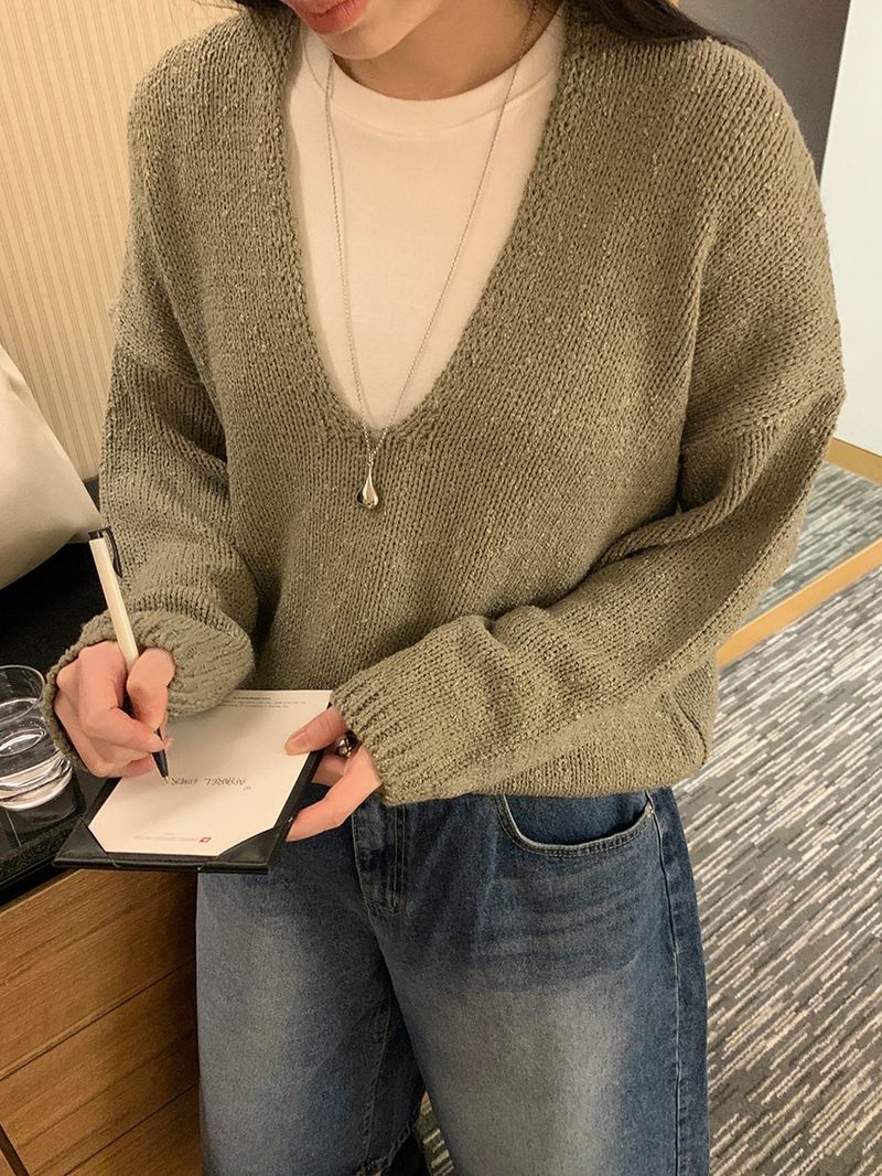 [MADE] Rieze Deep V Knit
